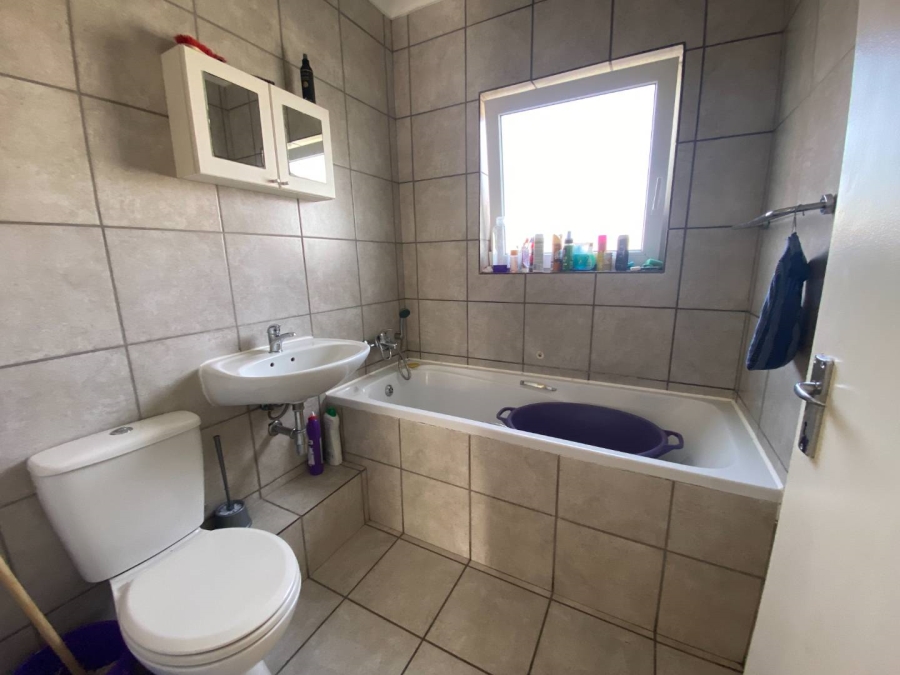 2 Bedroom Property for Sale in Klein Drakenstein Western Cape